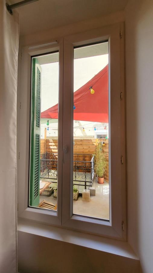Escapade A Lourdes Dans Beau T2 Avec Terrasse - Proche Gare Et Centre Ville Екстер'єр фото